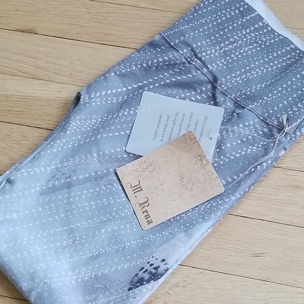 M Rena Feather Print Capri
